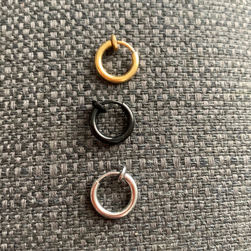 ✨FREE with purchase ✨Tiny Clip on Hoop Earrings